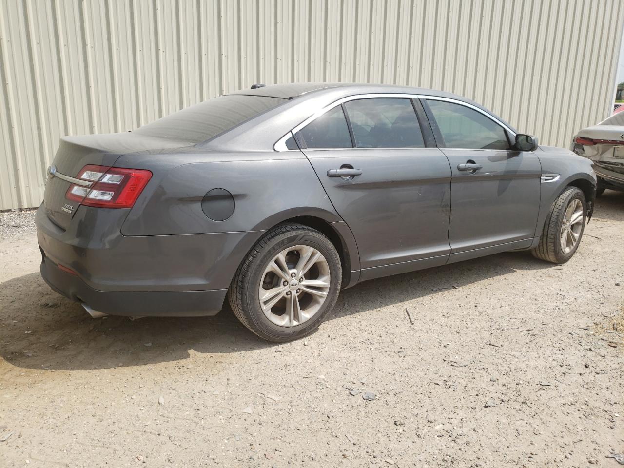 1FAHP2E82FG142722 2015 Ford Taurus Sel