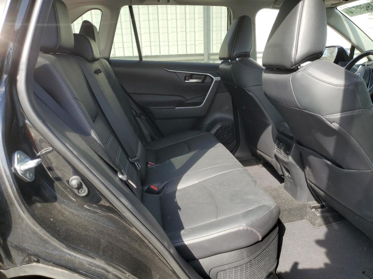 4T3B6RFV3MU025605 2021 Toyota Rav4 Xle Premium