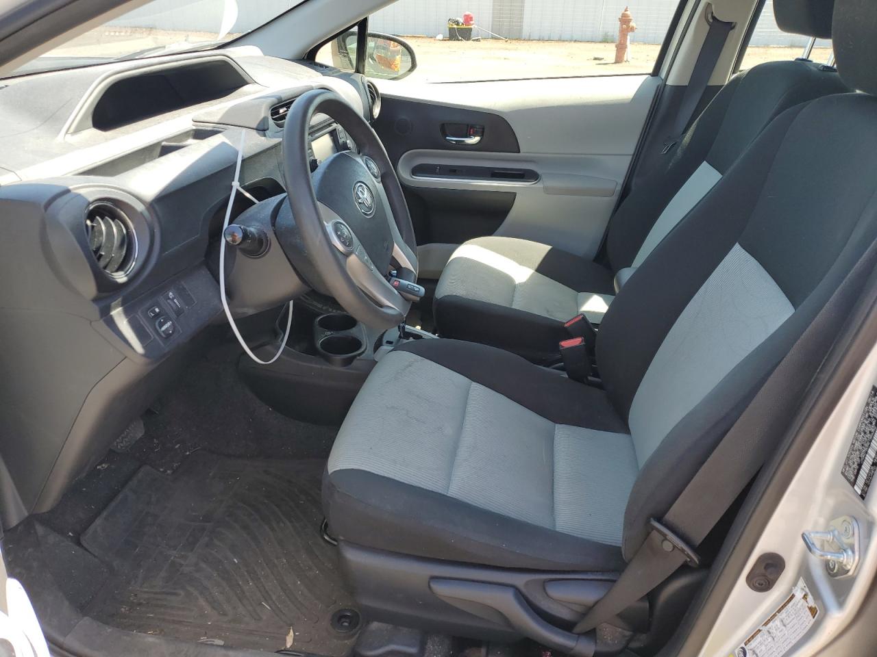 JTDKDTB3XE1566352 2014 Toyota Prius C