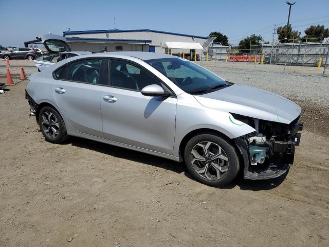 3KPF24AD9ME316717 Kia Forte FE 4