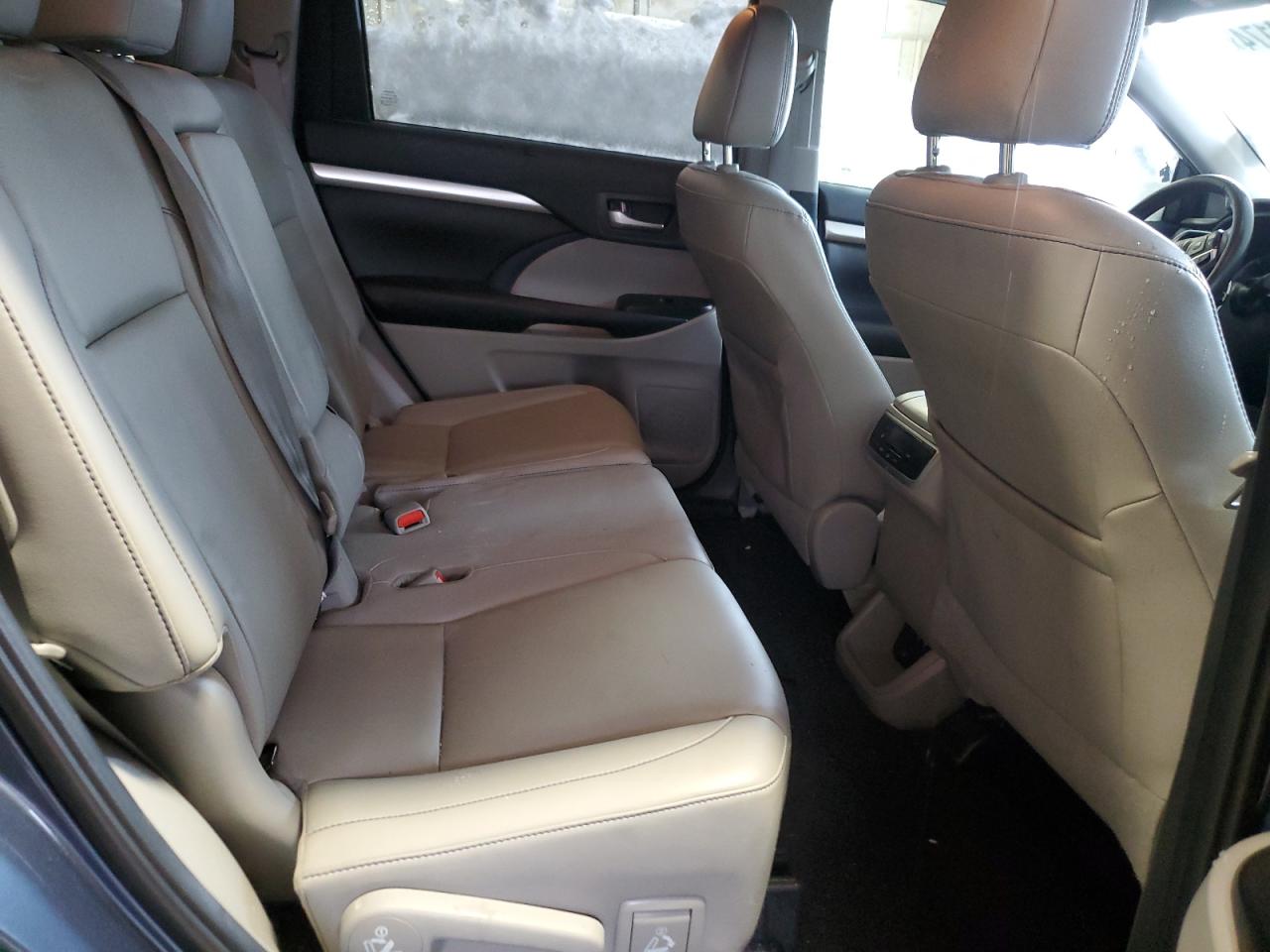 5TDJGRFH6KS076050 2019 Toyota Highlander Hybrid