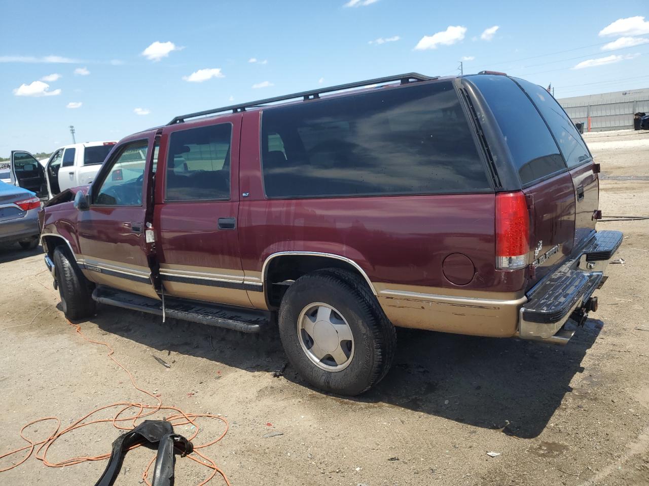 1GKFK16R9XJ800059 1999 GMC Suburban K1500