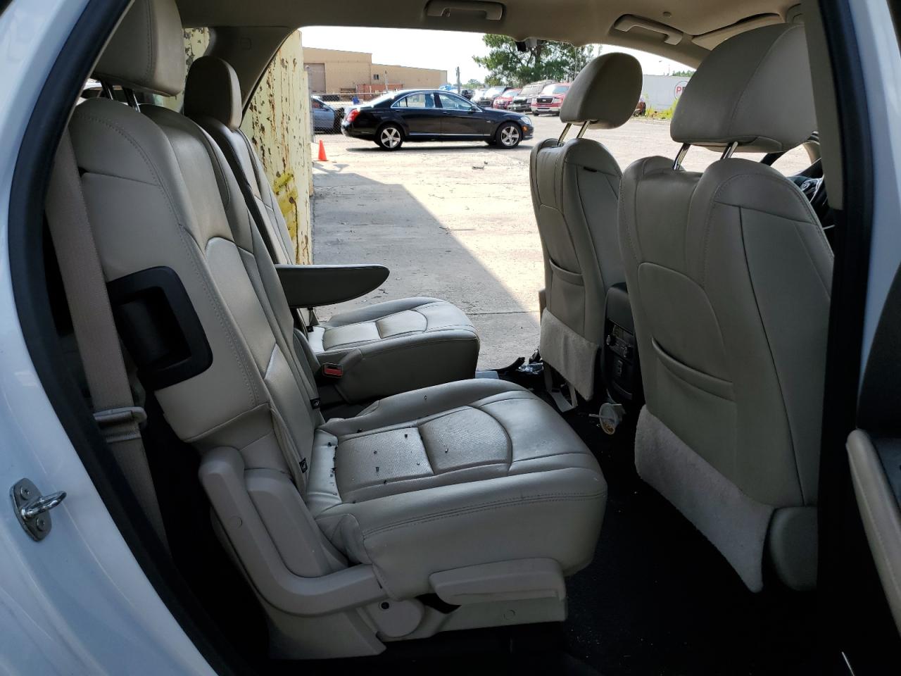 BUICK ENCLAVE ESSENCE