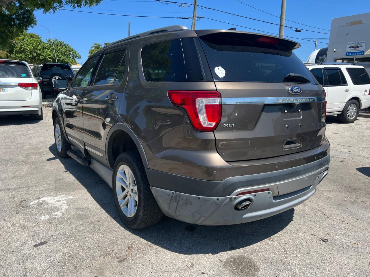 2016 Ford Explorer Xlt vin: 1FM5K7D88GGC62547