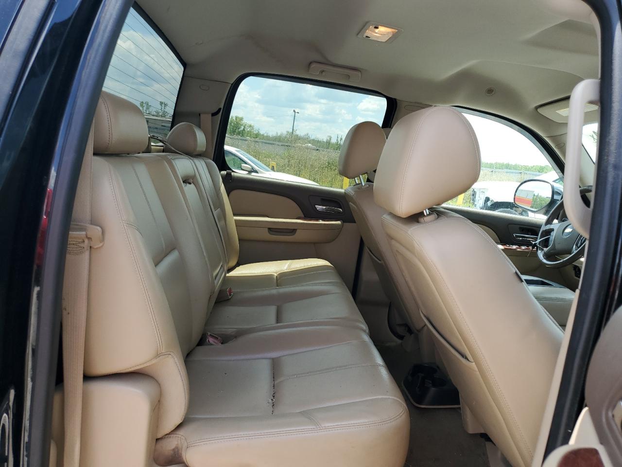 3GCPKTE39BG330652 2011 Chevrolet Silverado K1500 Ltz