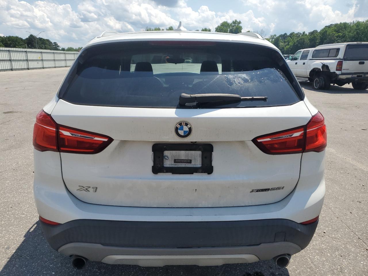 WBXHT3C32J3F04122 2018 BMW X1 xDrive28I