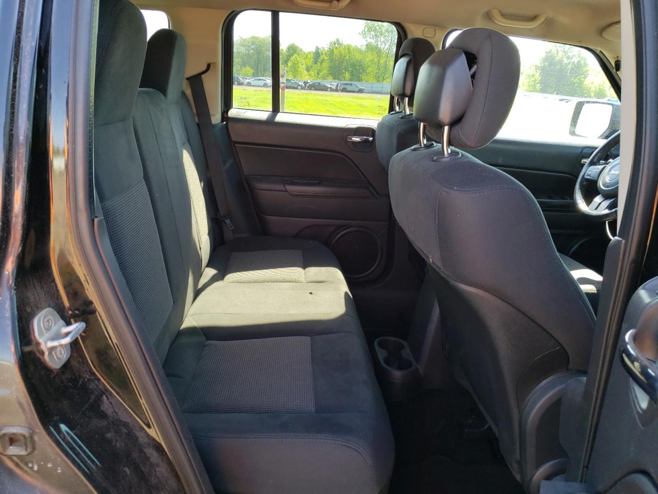 2012 Jeep Patriot Latitude vin: 1C4NJPFB7CD698690