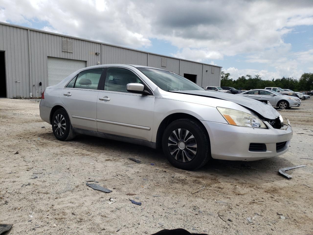 1HGCM56477A167017 2007 Honda Accord Lx