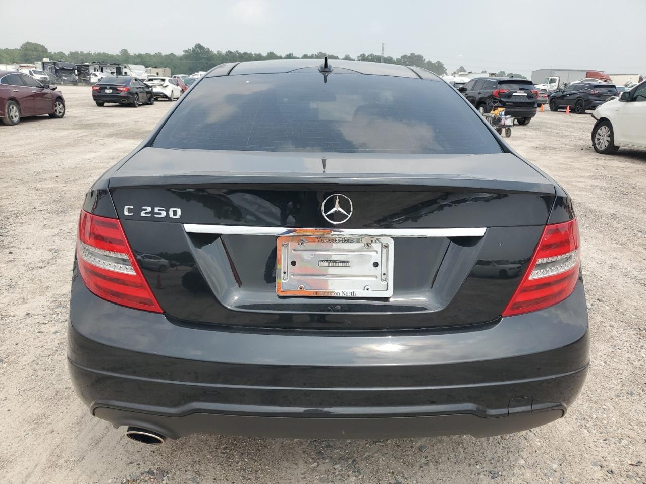 WDDGJ4HB4DG156084 2013 Mercedes-Benz C 250