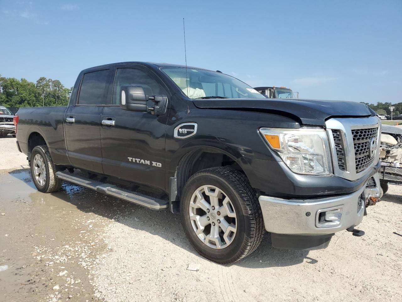 1N6AA1F29HN505269 2017 Nissan Titan Xd Sl