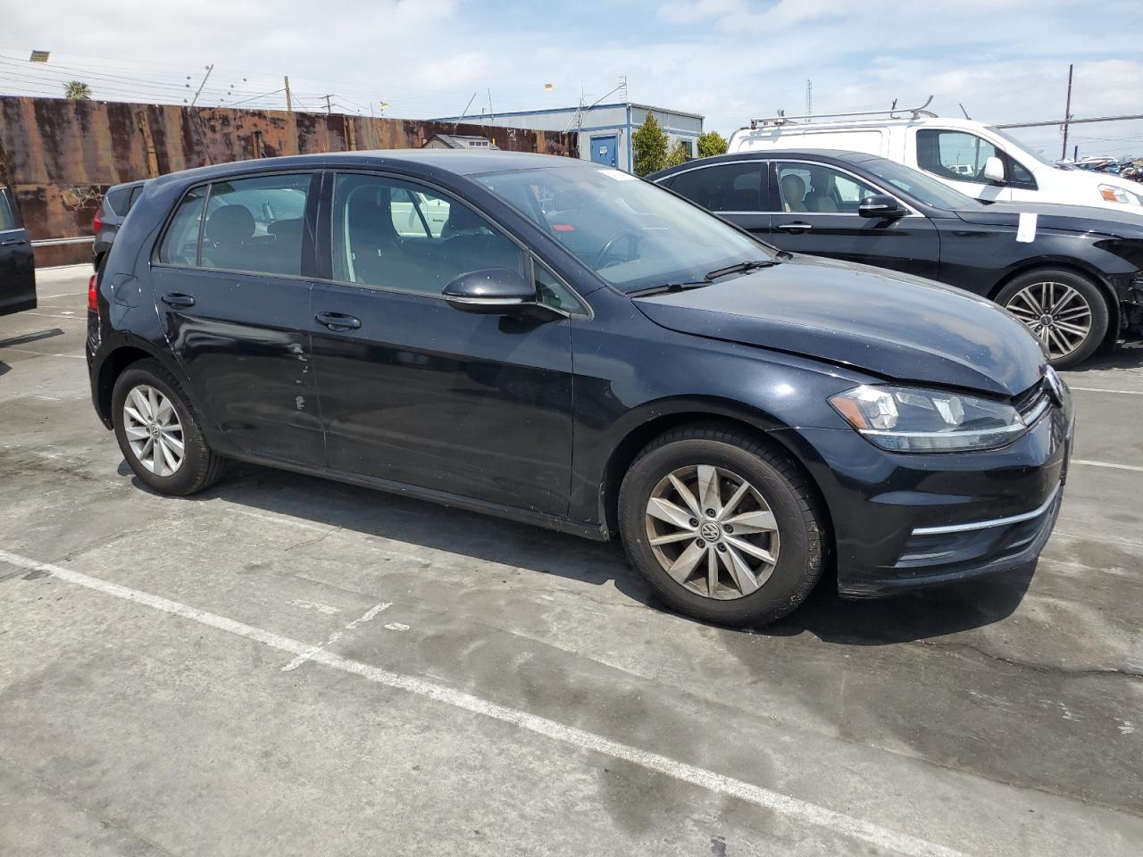 3VWG17AU3JM285584 2018 Volkswagen Golf S