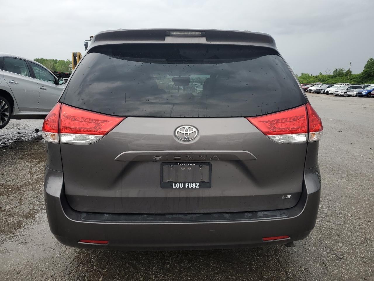 5TDKK3DC2CS185825 2012 Toyota Sienna Le