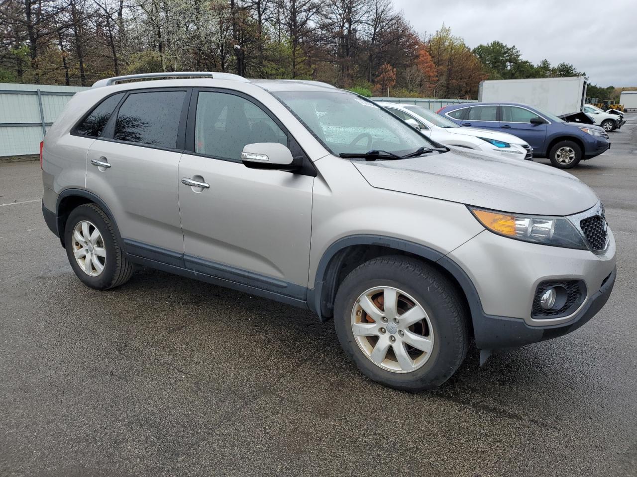 2013 Kia Sorento Lx vin: 5XYKT3A69DG385336