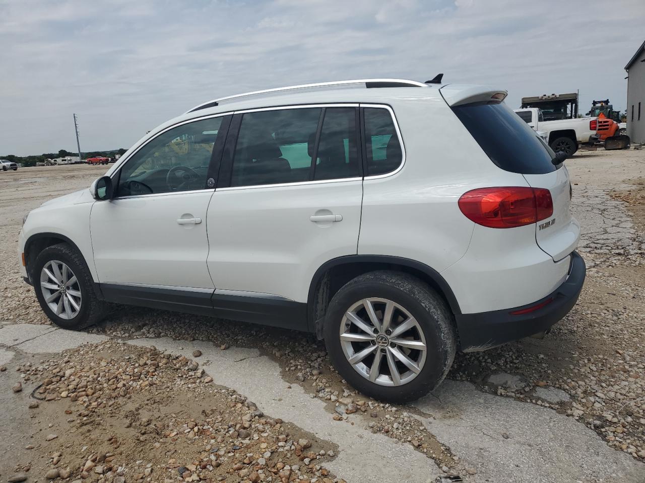 WVGRV7AX7HW507513 2017 Volkswagen Tiguan Wolfsburg