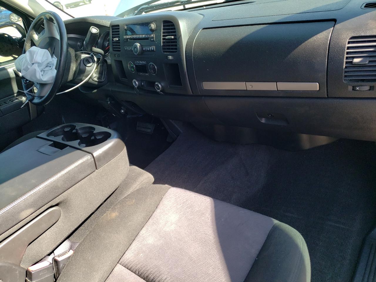 1GCRCSE07BZ421232 2011 Chevrolet Silverado C1500 Lt