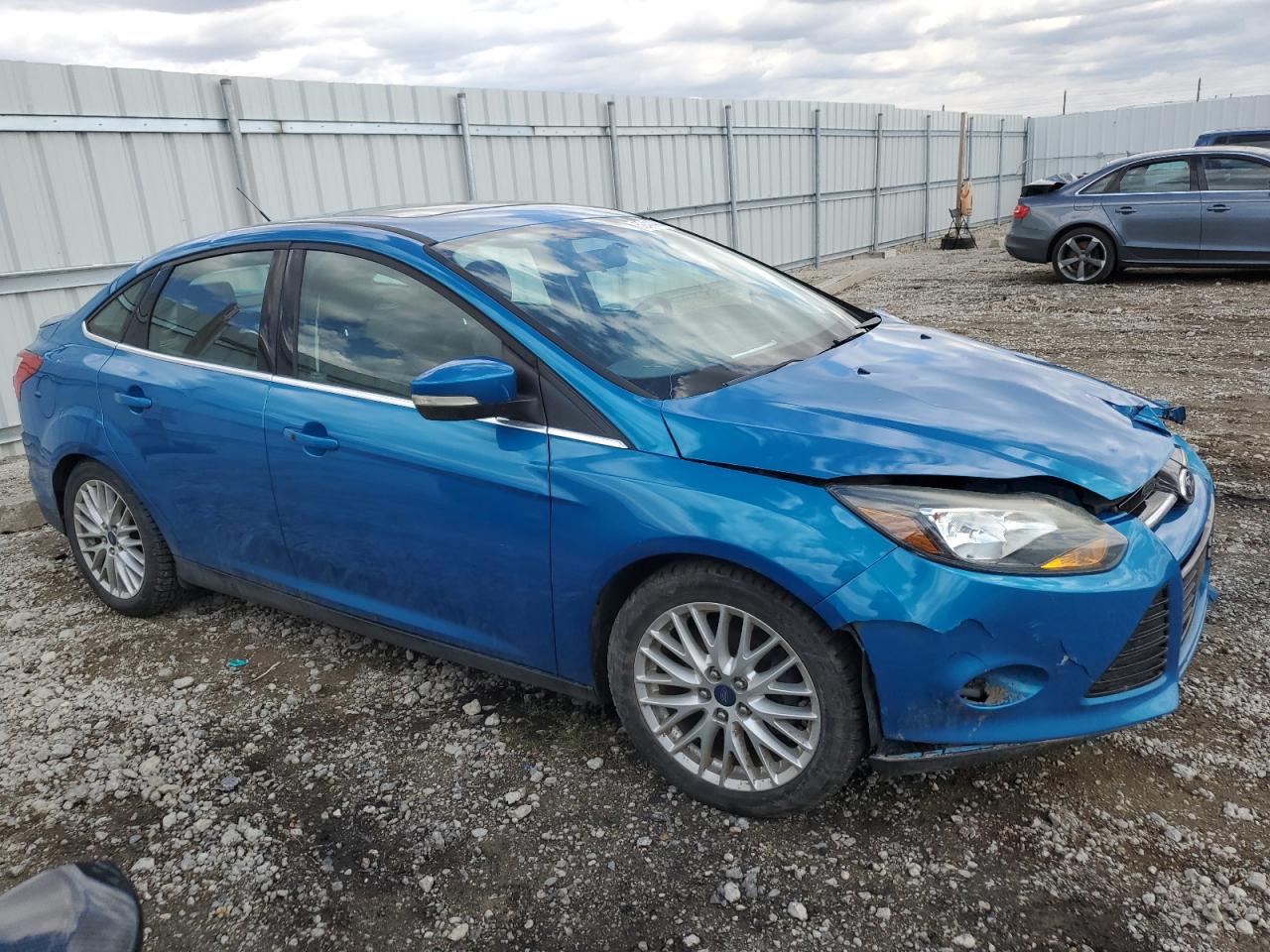 1FADP3J25EL120676 2014 Ford Focus Titanium