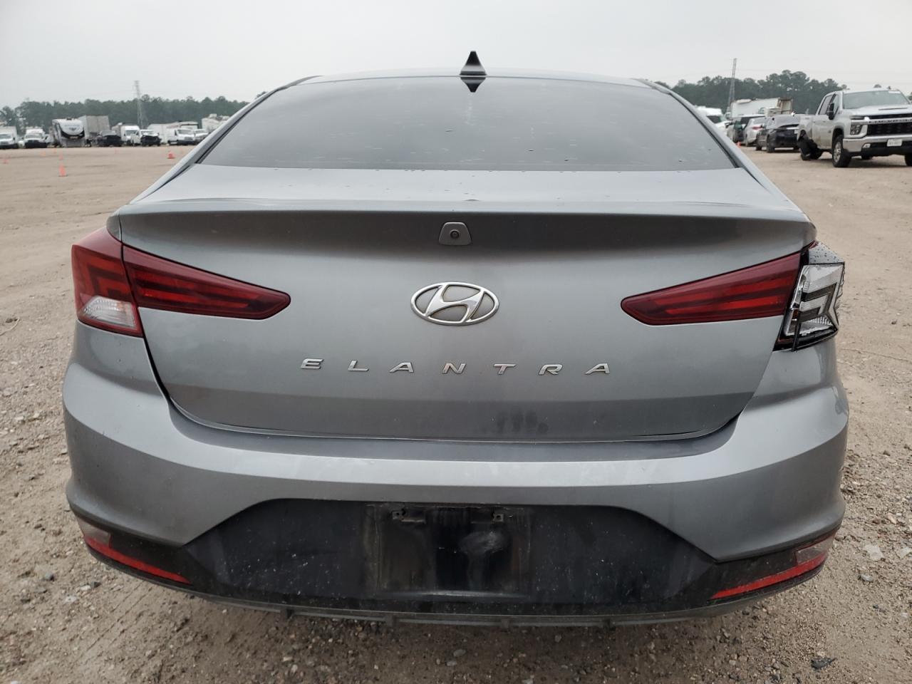 KMHD84LF3KU767799 2019 Hyundai Elantra Sel