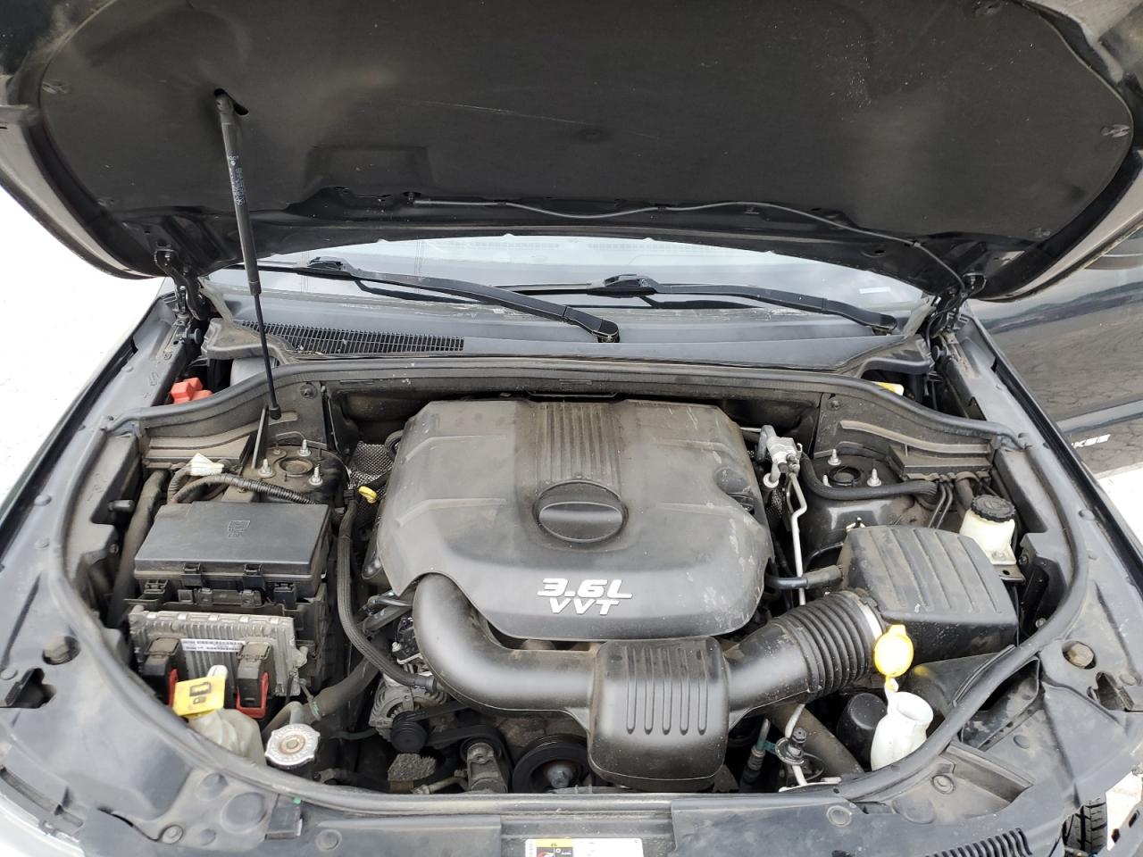 1C4RJFAGXEC131445 2014 Jeep Grand Cherokee Laredo