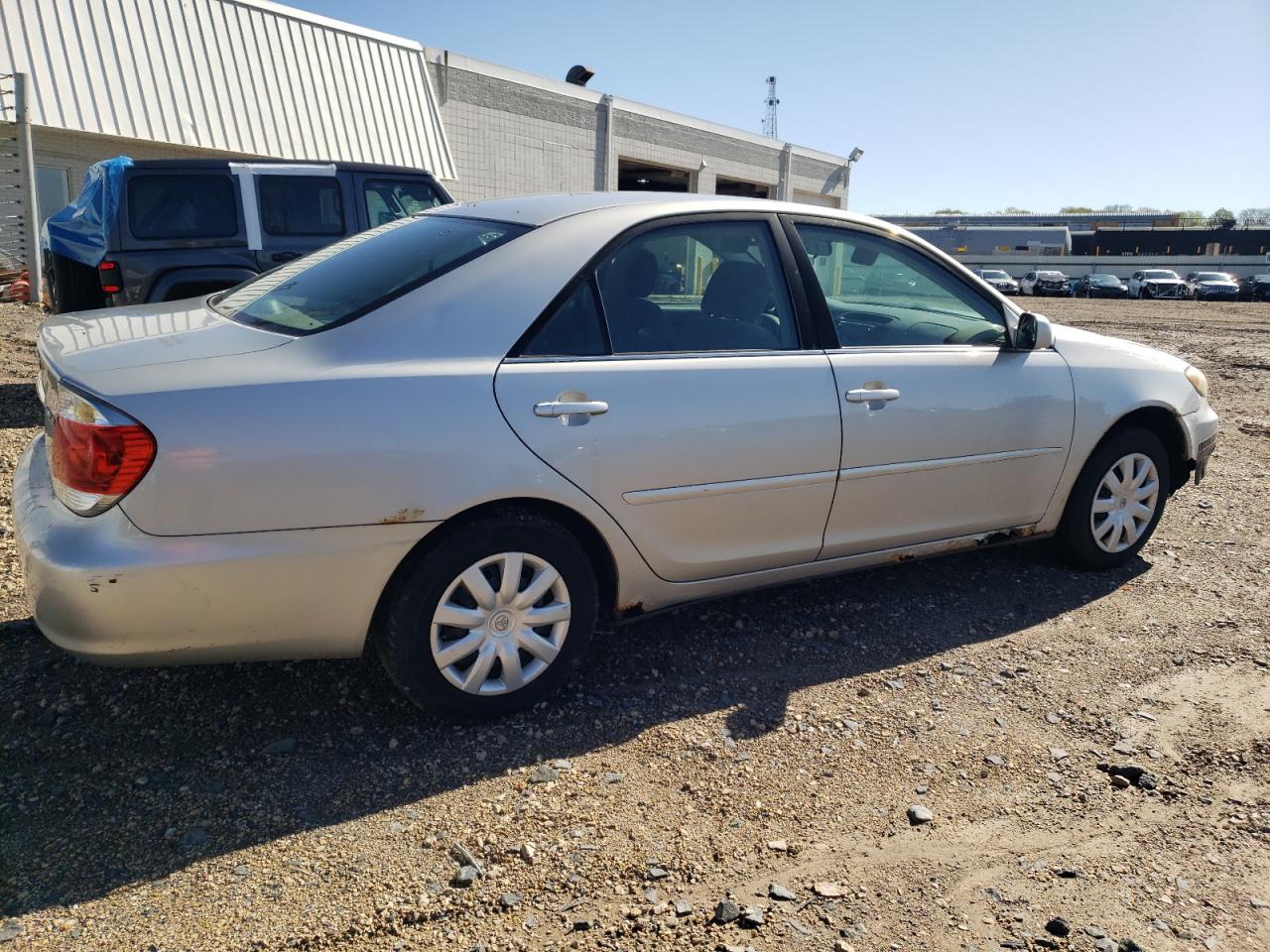 Lot #2510050446 2005 TOYOTA CAMRY LE
