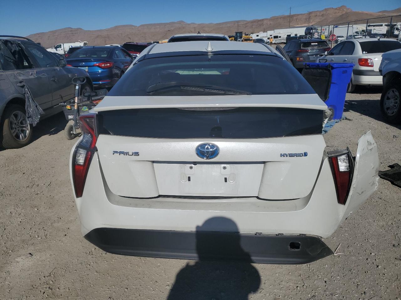 JTDKBRFU8H3027023 2017 Toyota Prius