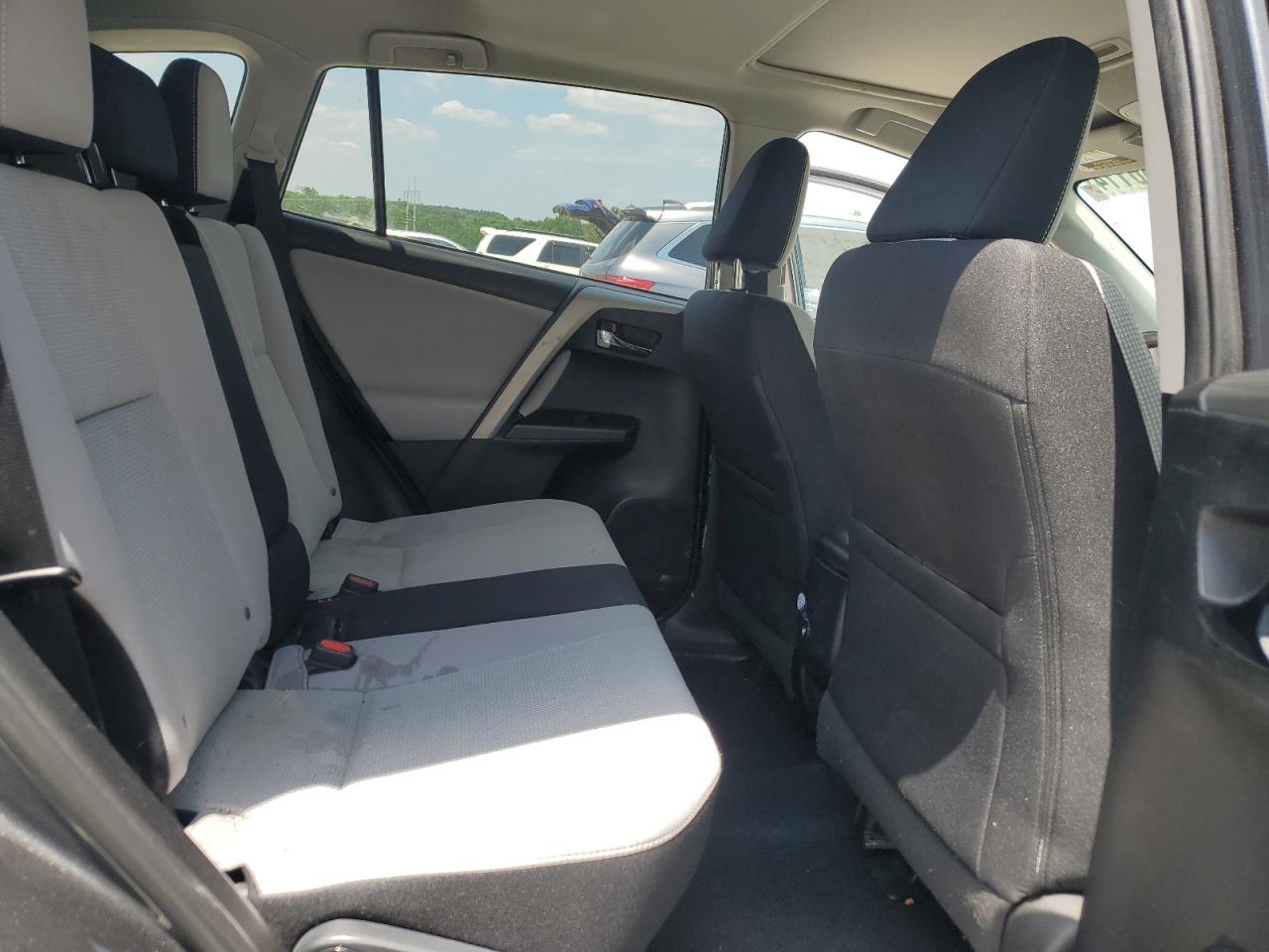 2T3WFREV9HW378214 2017 Toyota Rav4 Xle