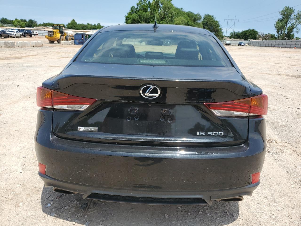 JTHBA1D26J5068944 2018 Lexus Is 300
