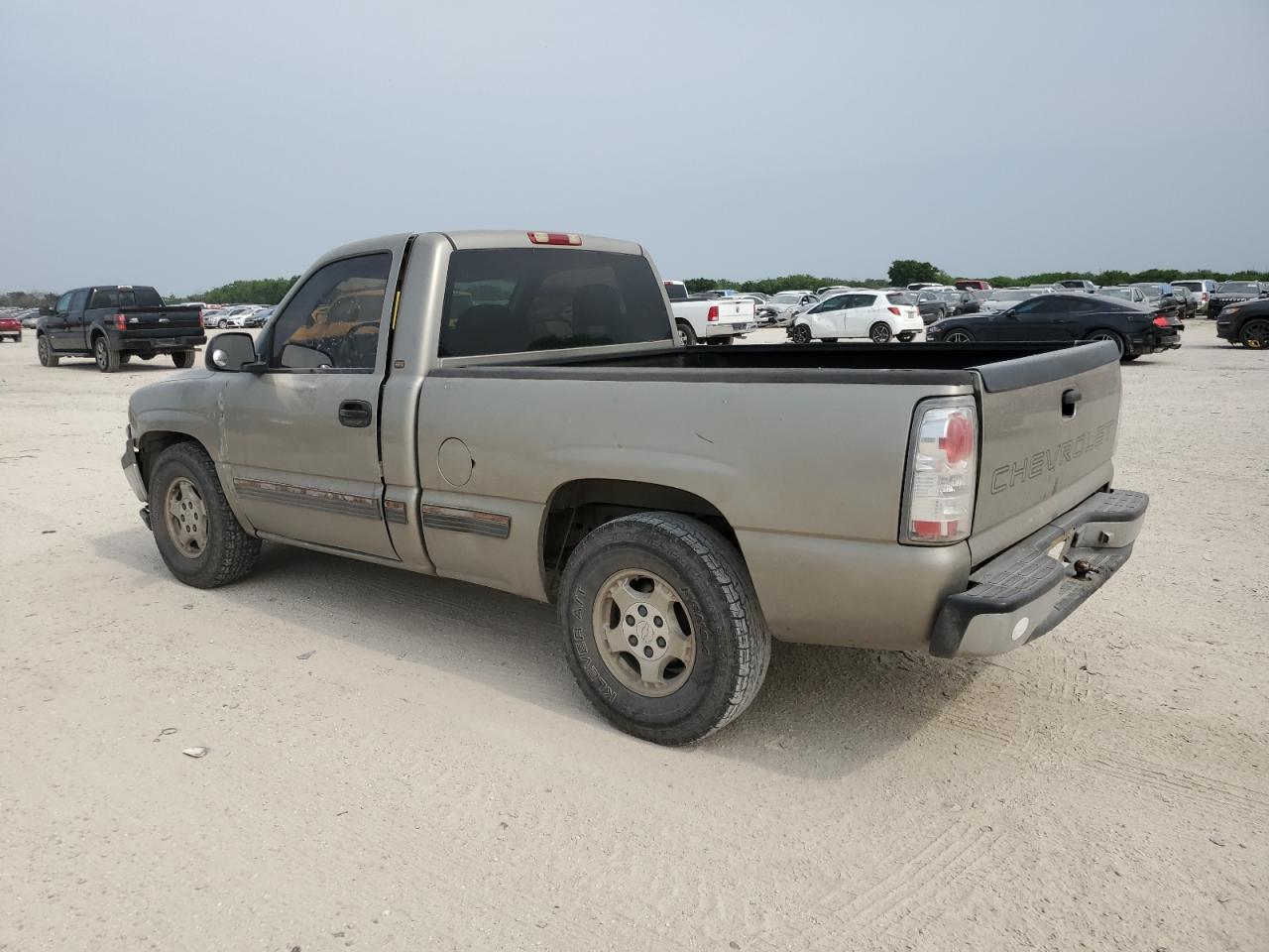 1GCEC14W62Z131742 2002 Chevrolet Silverado C1500