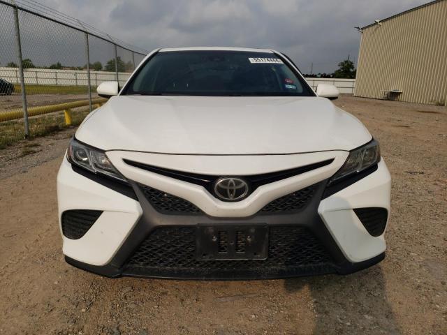 VIN 4T1B11HK0JU575089 2018 Toyota Camry, L no.5