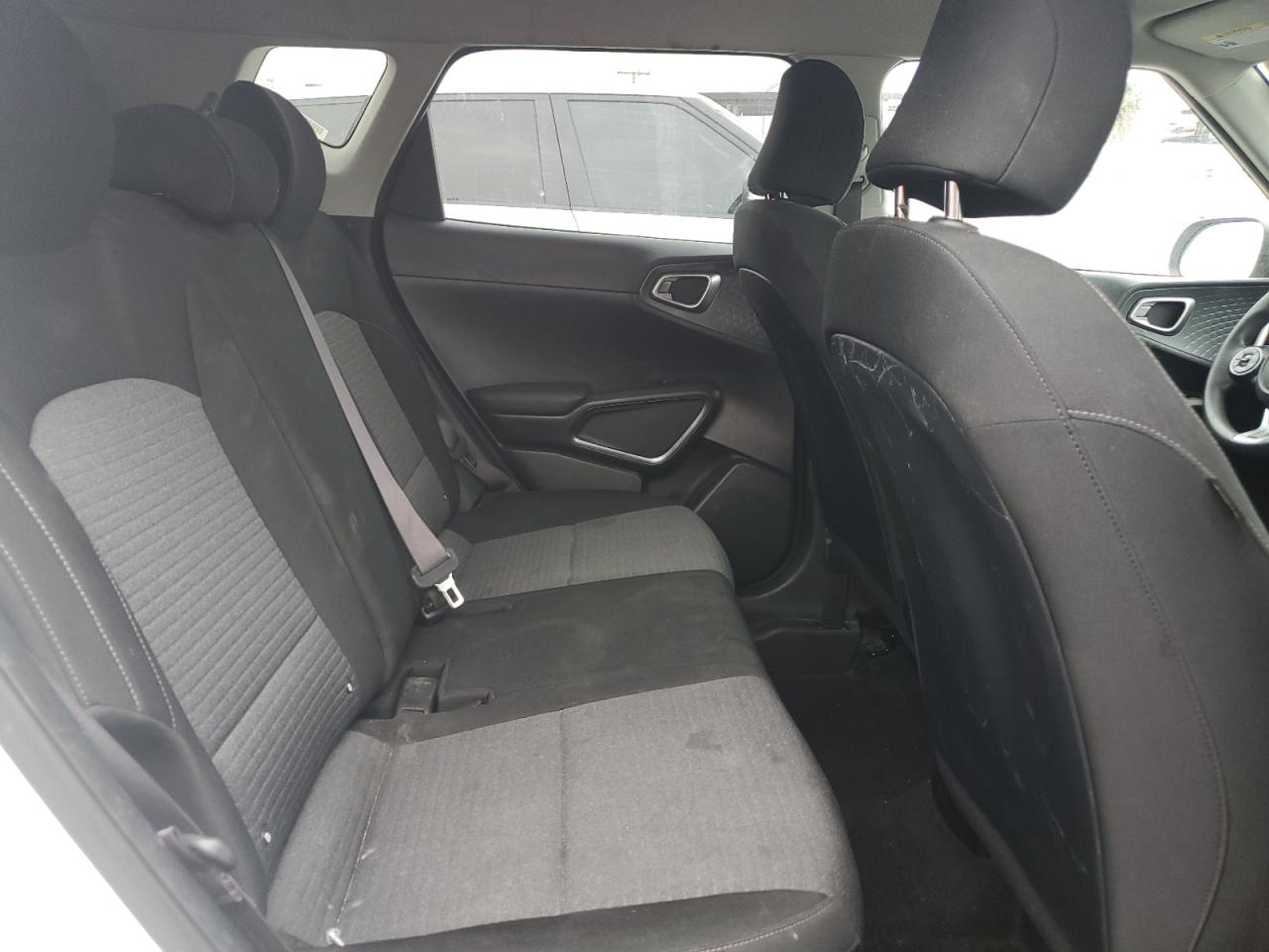 KNDJ23AU8M7146273 2021 Kia Soul Lx