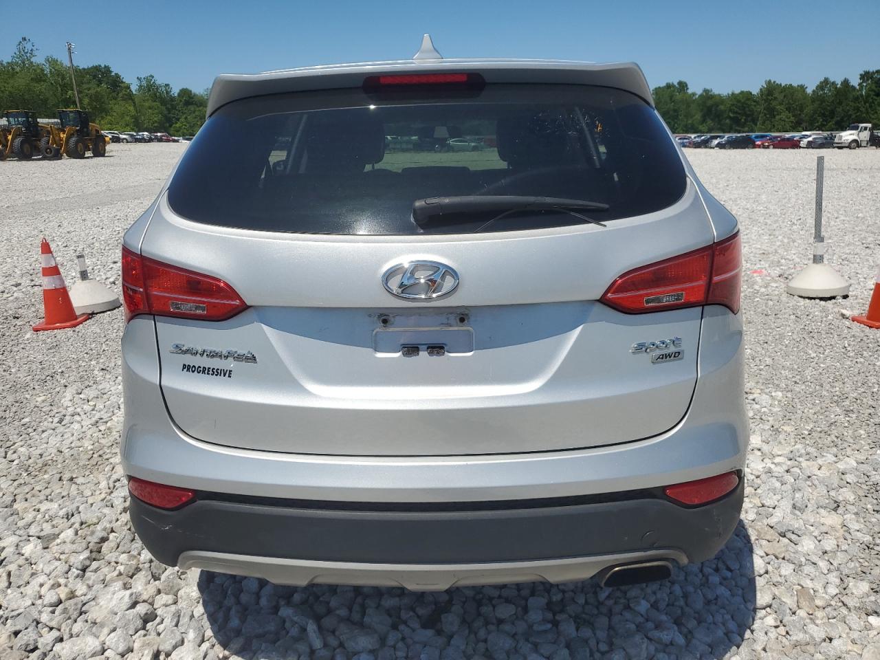 2015 Hyundai Santa Fe Sport vin: 5XYZTDLB2FG300970