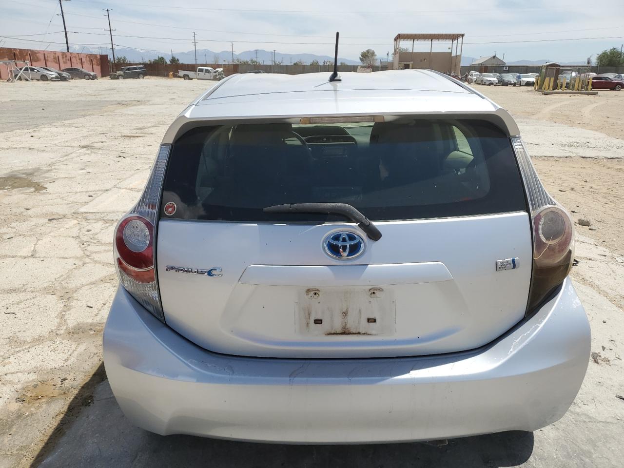 2013 Toyota Prius C vin: JTDKDTB3XD1539747