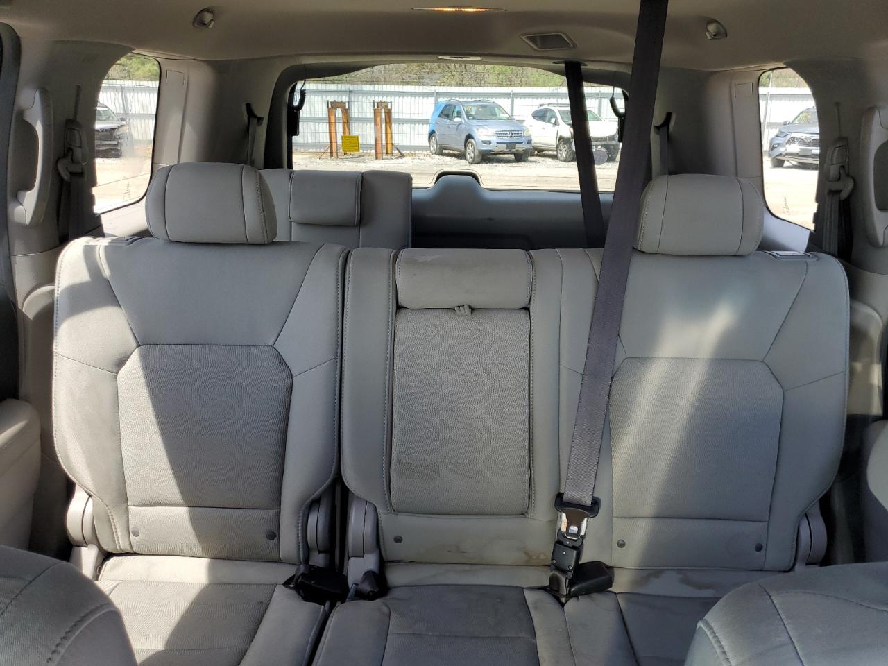 5FNYF4H27AB010218 2010 Honda Pilot Lx