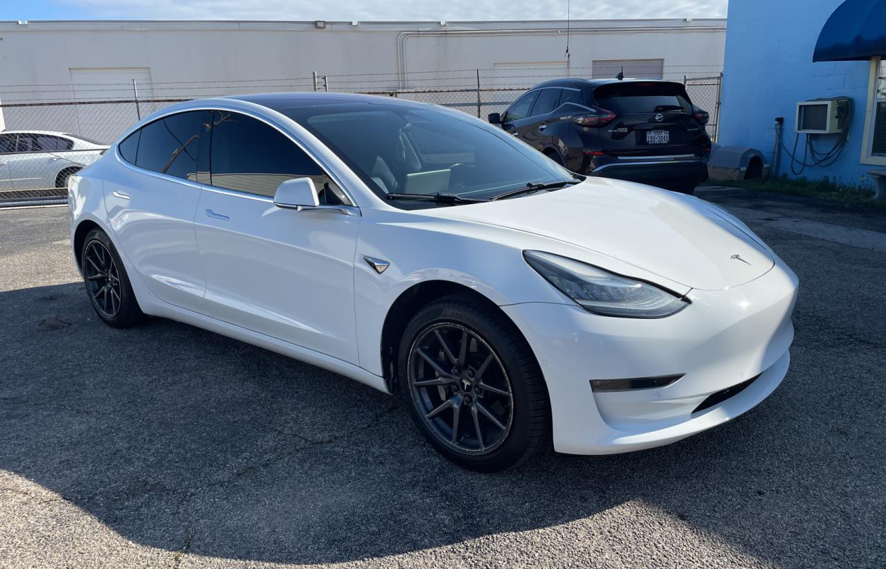 5YJ3E1EA9JF035113 2018 Tesla Model 3