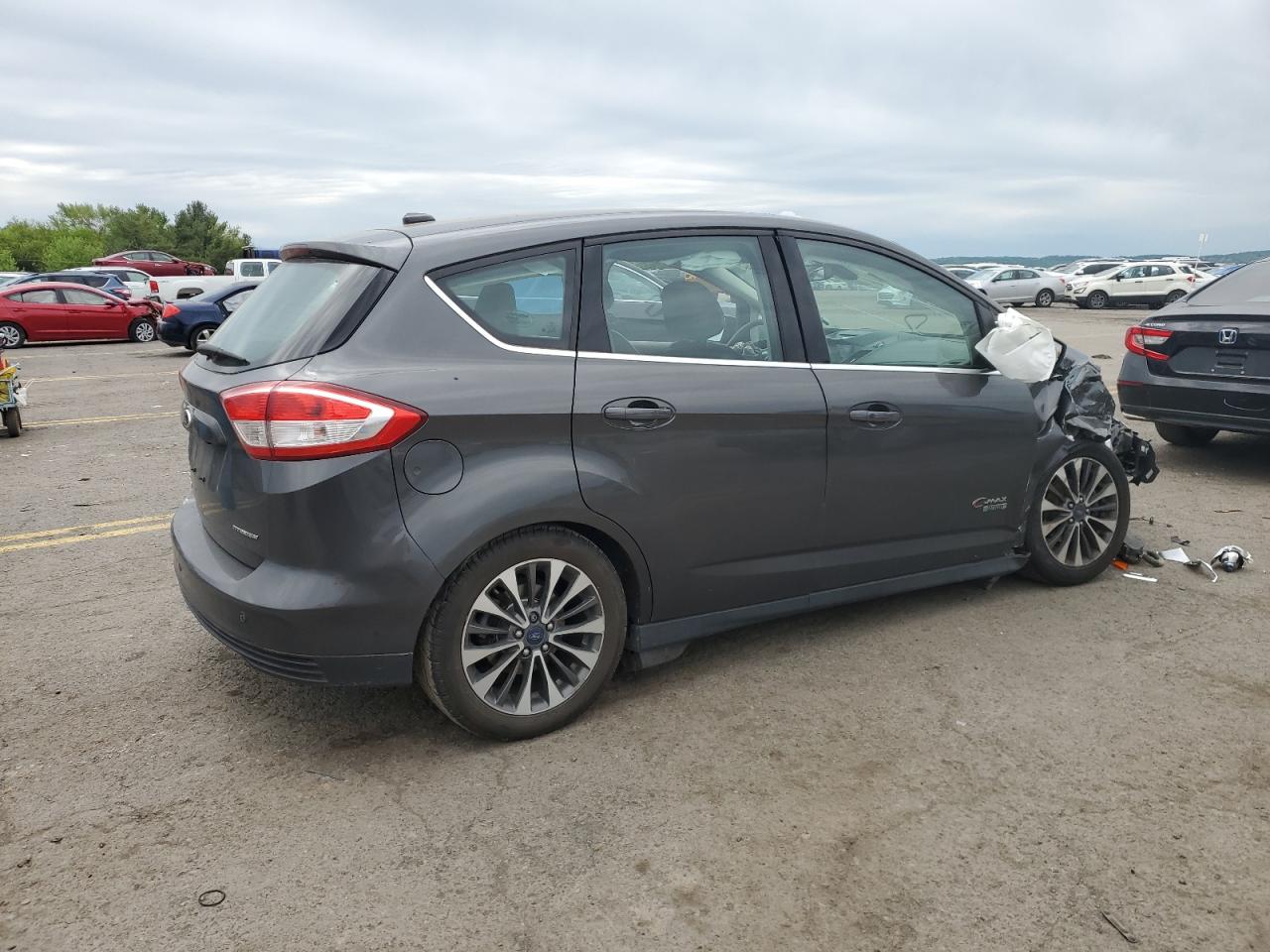 1FADP5FU8HL100609 2017 Ford C-Max Titanium