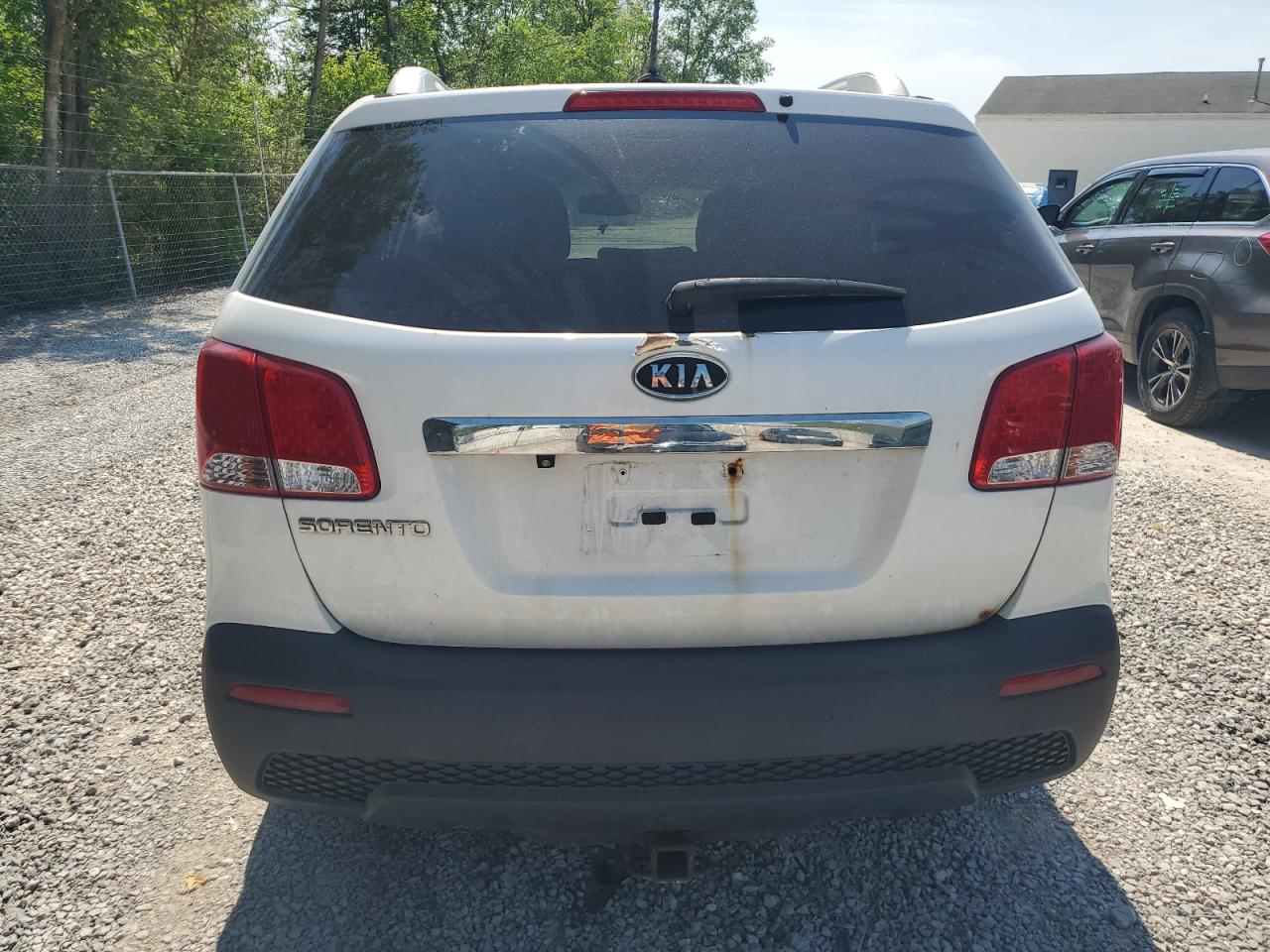 5XYKTDA17BG155754 2011 Kia Sorento Base