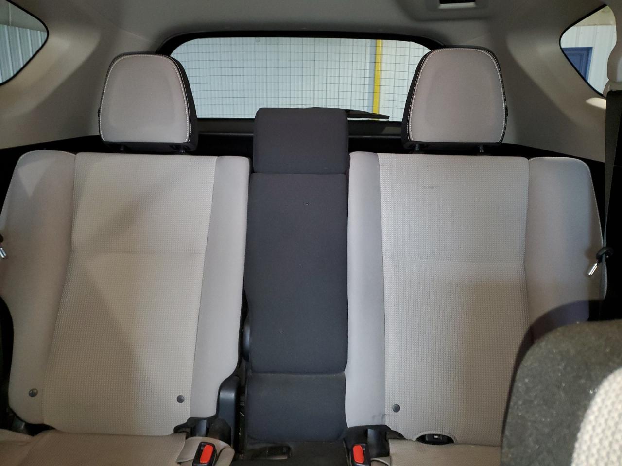 JTMRFREV6HD204580 2017 Toyota Rav4 Xle