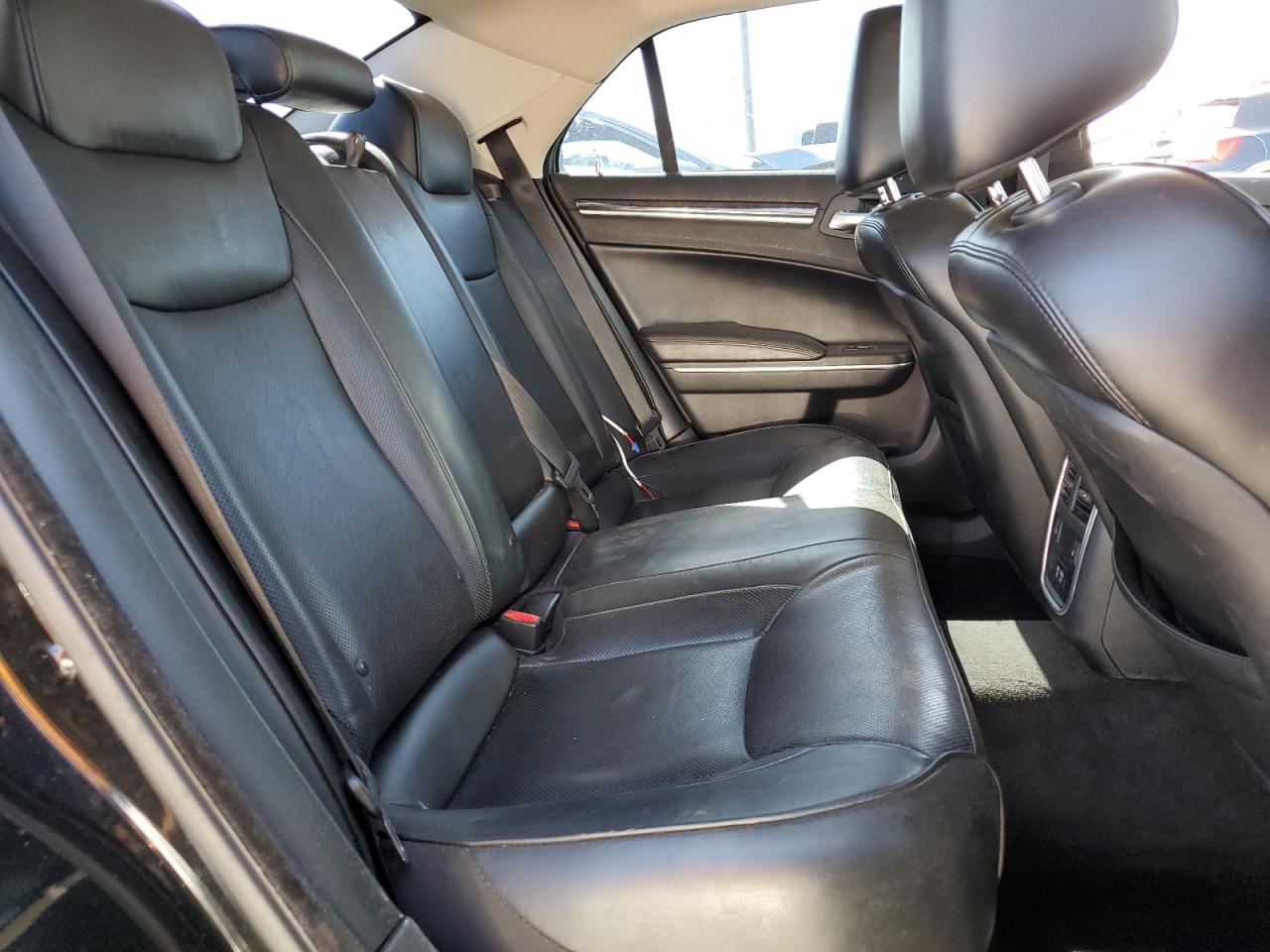 2C3CCAEG2JH136938 2018 Chrysler 300 Limited