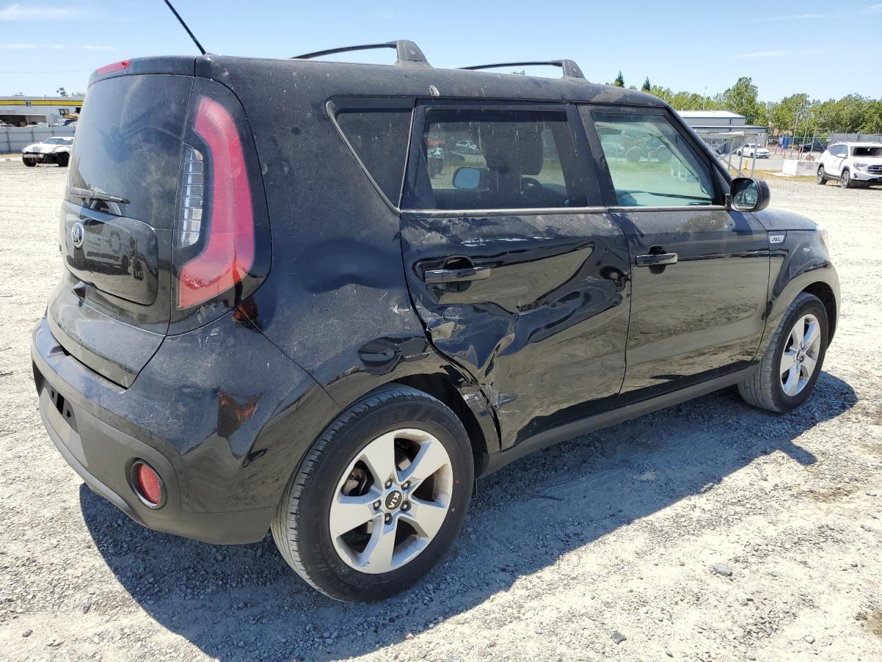 2018 Kia Soul vin: KNDJN2A20J7571403