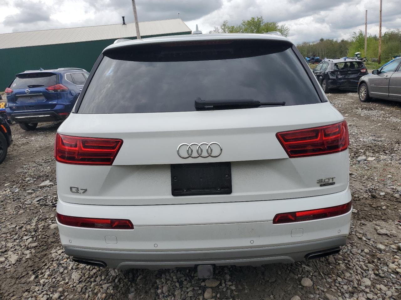 WA1VAAF73HD002899 2017 Audi Q7 Prestige