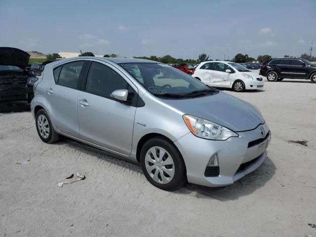 2014 Toyota Prius C VIN: JTDKDTB3XE1563709 Lot: 54890934