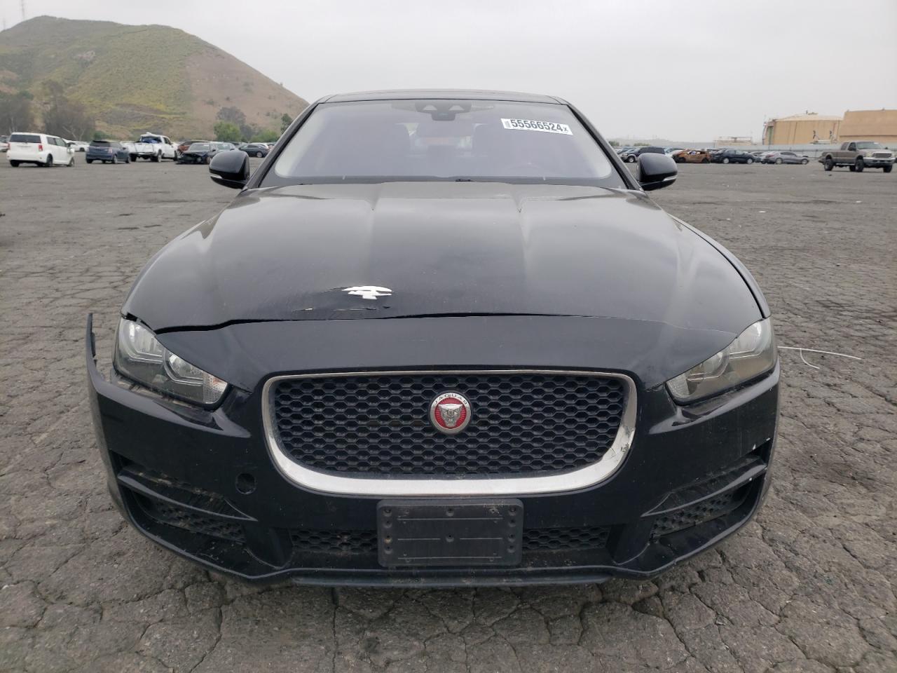 2018 Jaguar Xe Premium vin: SAJAD4FX0JCP26236