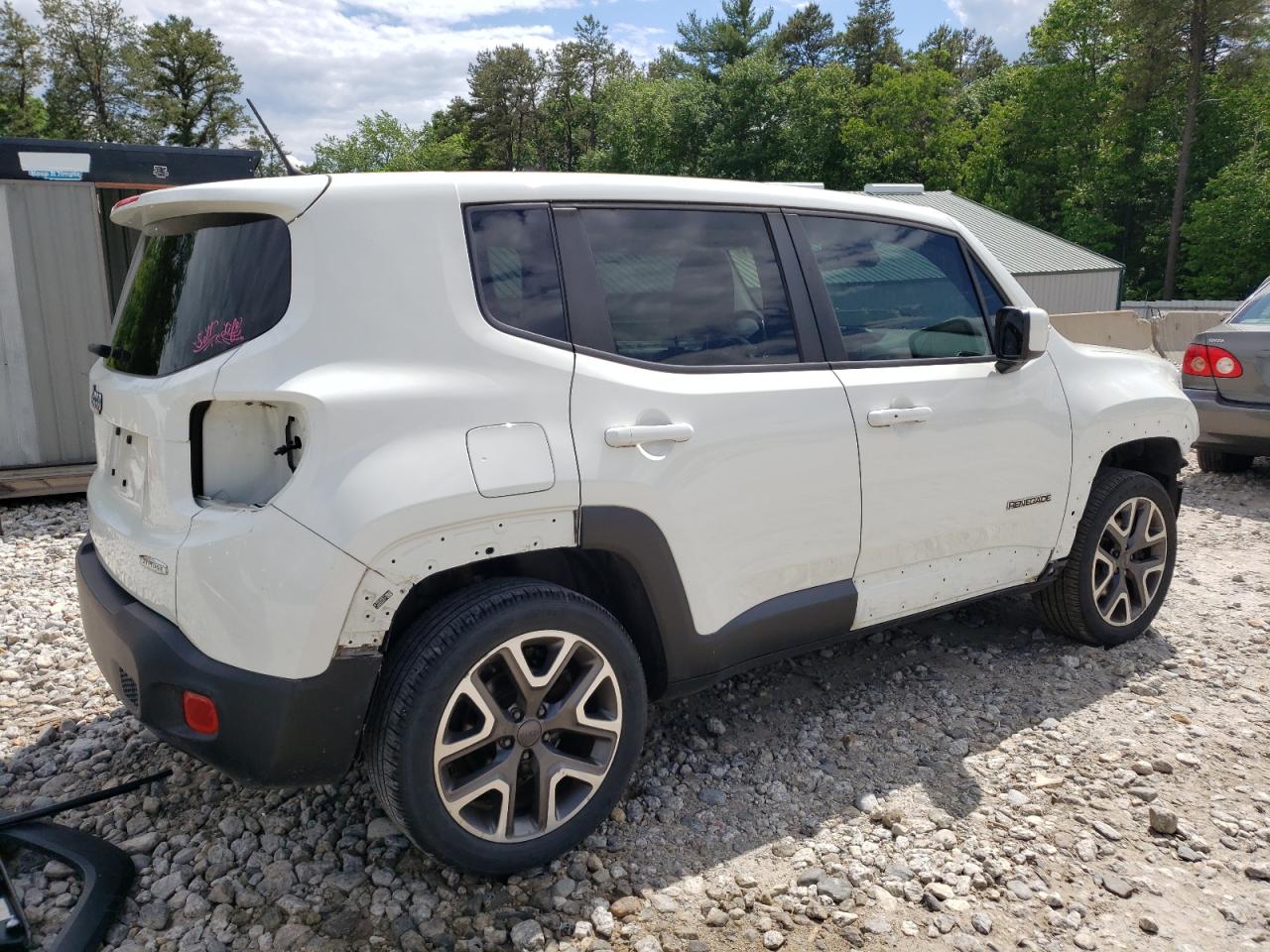 2016 Jeep Renegade Latitude vin: ZACCJBBT4GPE06672