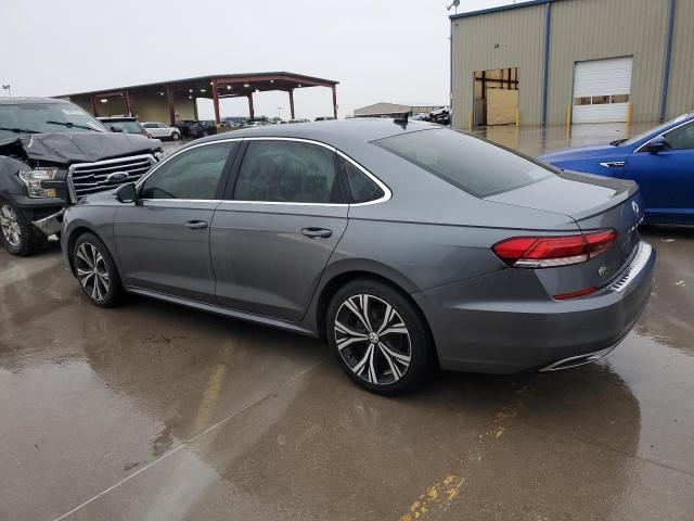 1VWSA7A30NC004754 Volkswagen Passat SE 2