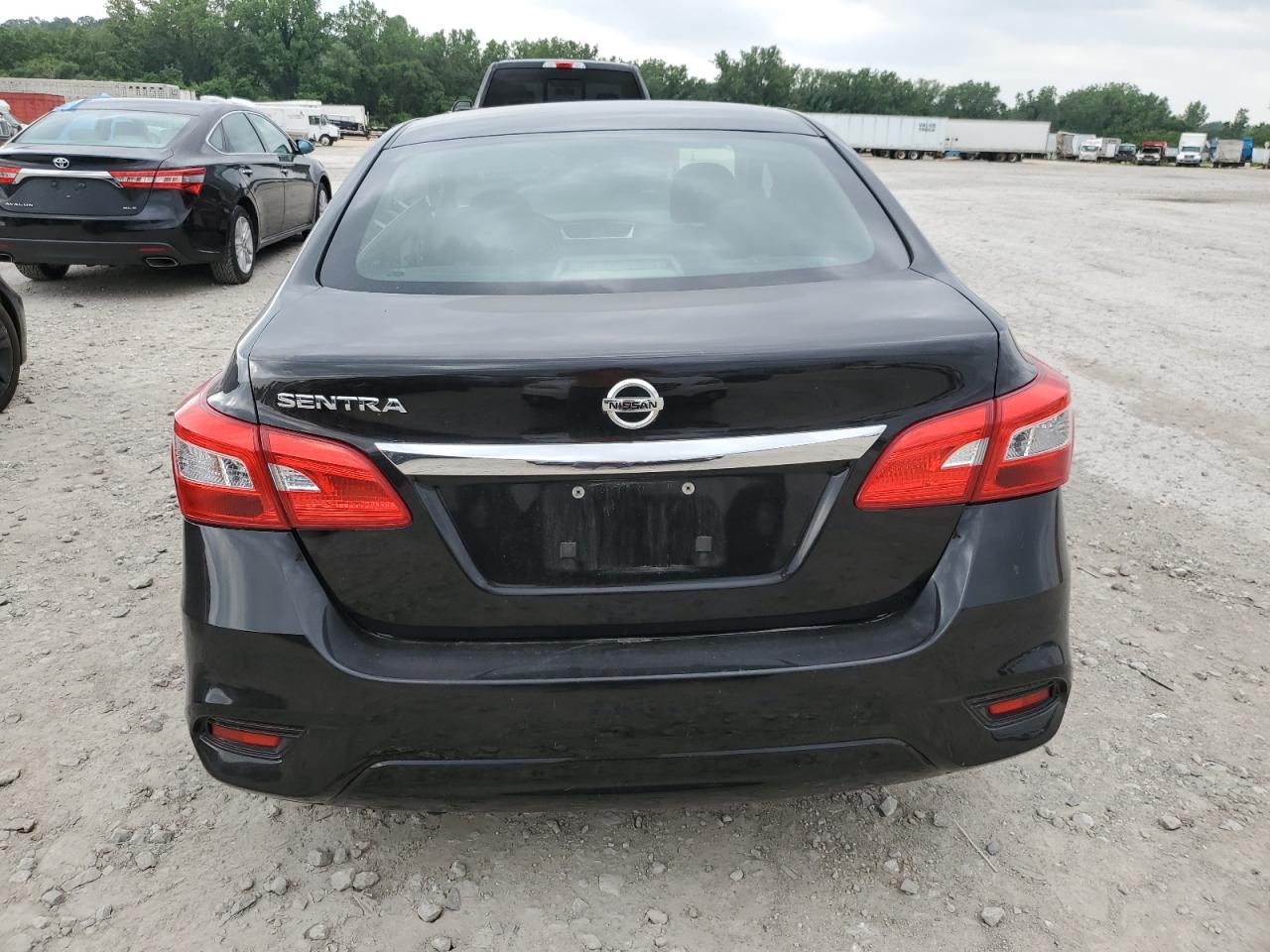 3N1AB7AP2JY272787 2018 Nissan Sentra S