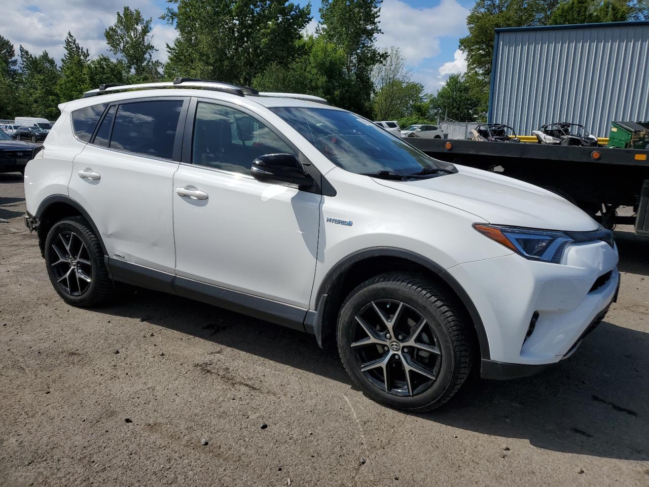 JTMJJREVXJD160567 TOYOTA RAV4 2018