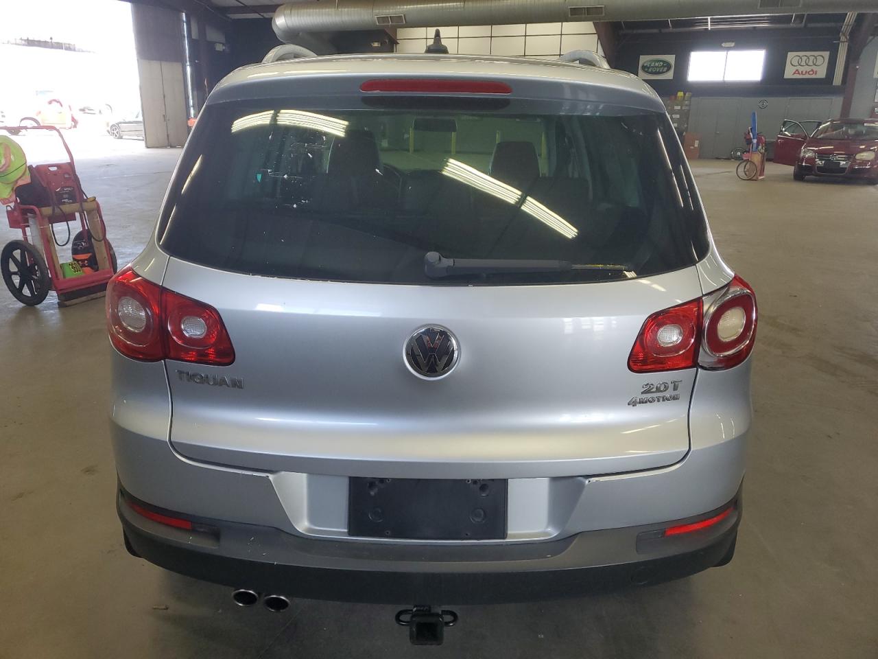 WVGBV7AX8BW551951 2011 Volkswagen Tiguan S
