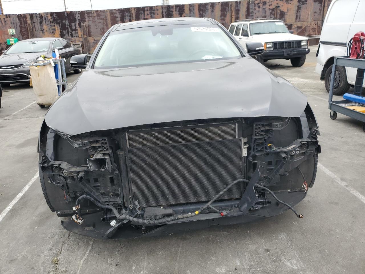 KMHGN4JE6JU266100 2018 Genesis G80 Base