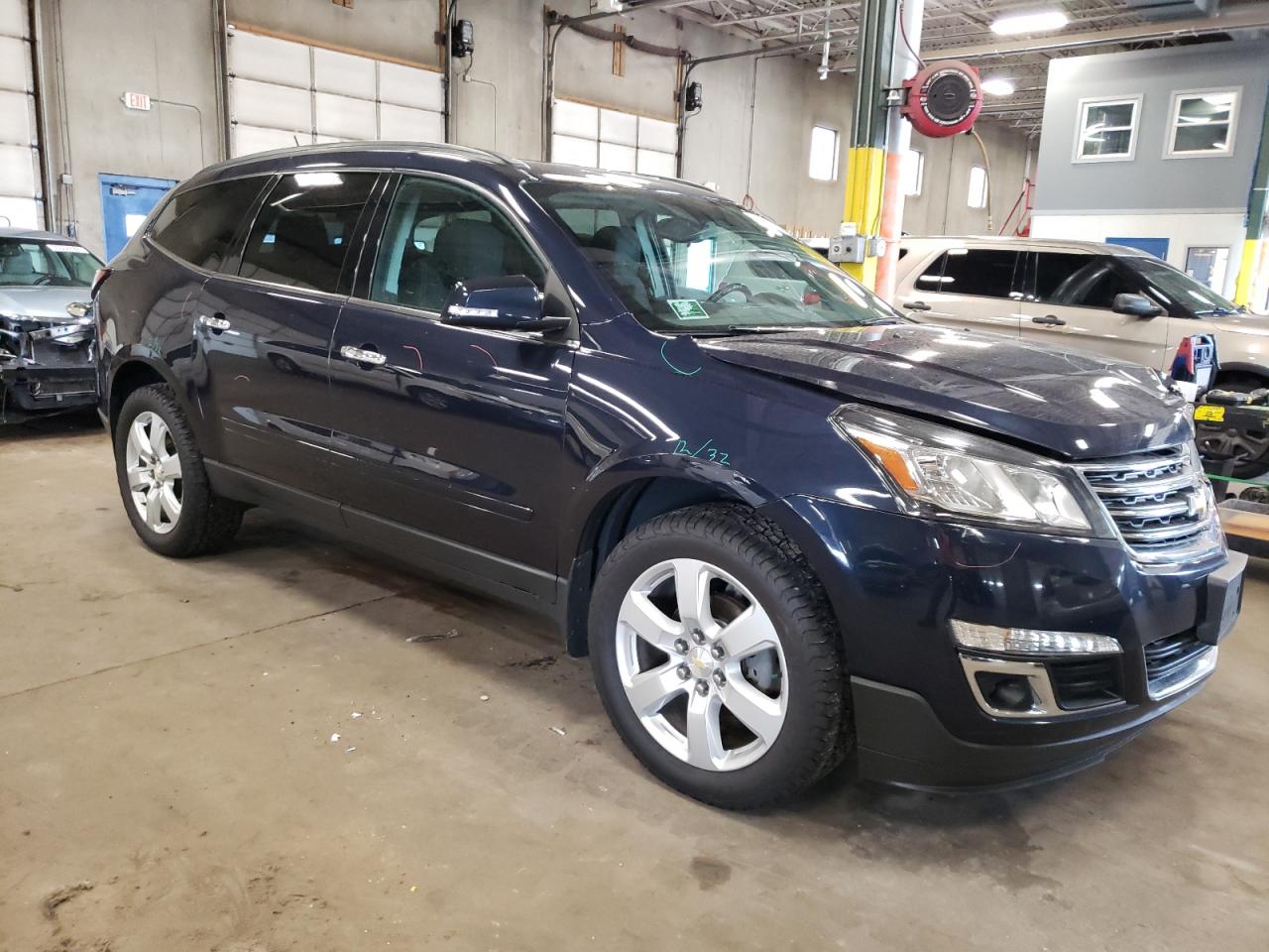 1GNKVGKD8HJ302295 2017 Chevrolet Traverse Lt