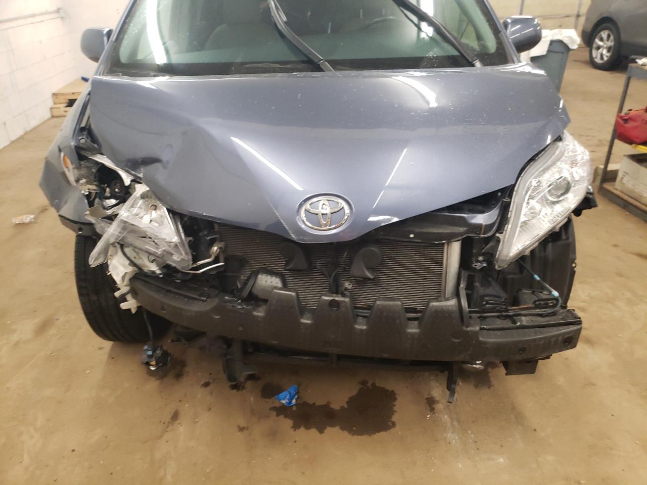 5TDYK3DCXFS600792 2015 Toyota Sienna Xle