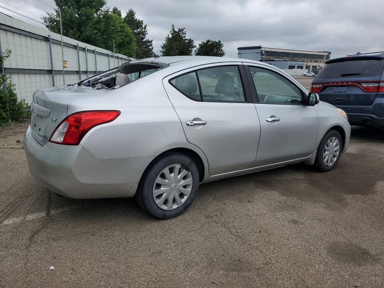 3N1CN7AP4CL869911 2012 Nissan Versa S